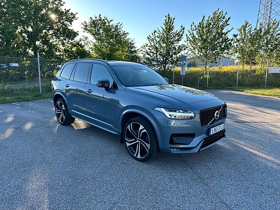 Volvo XC90 3 of 5