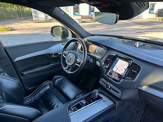 Volvo XC90 28 of 30