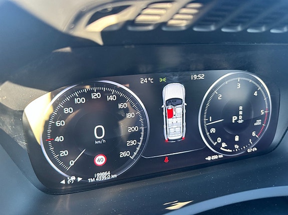 Volvo XC90 21 of 30