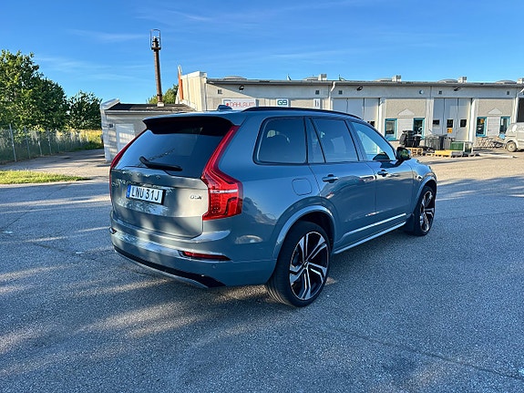 Volvo XC90 8 of 30
