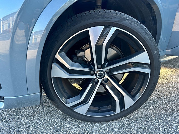Volvo XC90 6 of 30