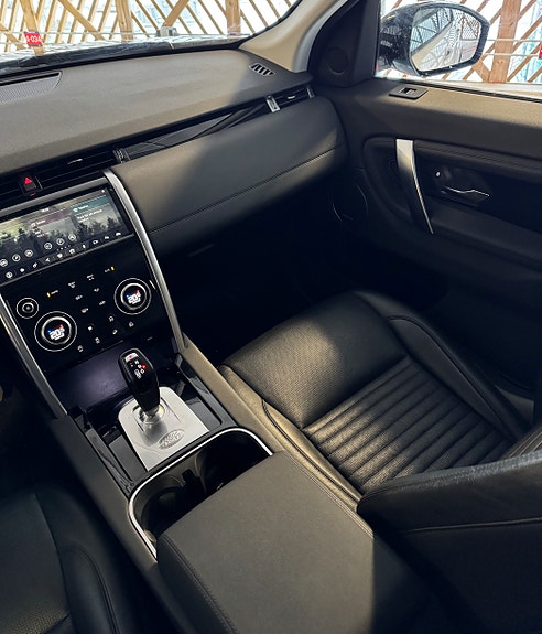 Land Rover Discovery Sport 7 of 9