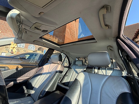 Mercedes-Benz E55 9 of 11