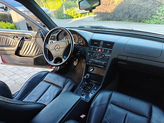 Mercedes-Benz C230 1996 photo 3
