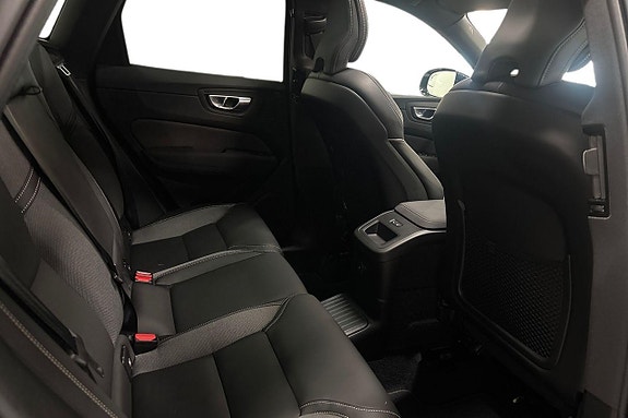 Volvo XC60 16 of 30