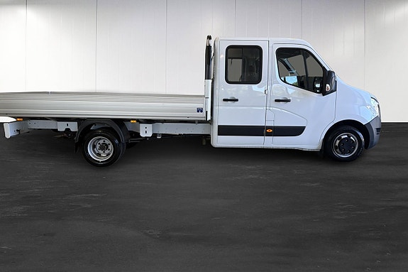 Nissan Interstar 3 of 5