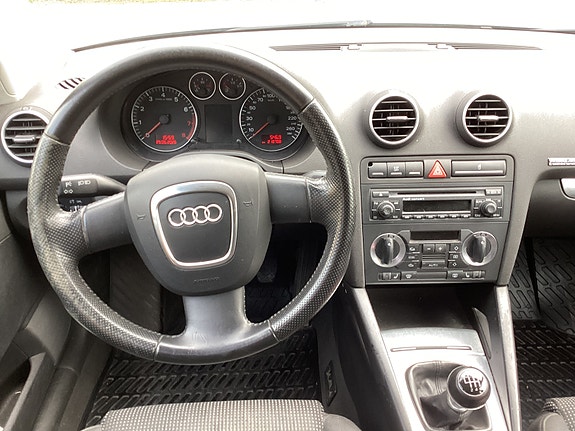 Audi A3 8 of 12