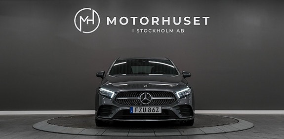 Mercedes-Benz A200 d 2 of 5