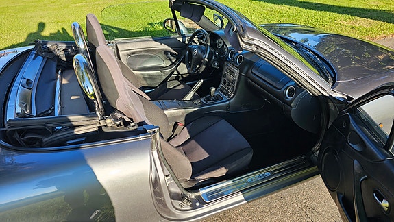 Mazda MX-5 3 of 5