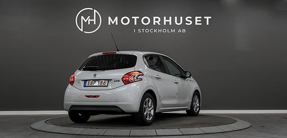 Peugeot 208 6 of 17