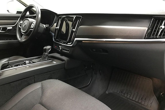 Volvo V90 Cross Country 15 of 30