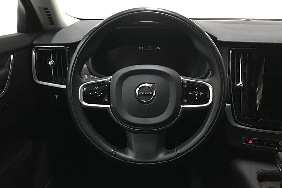 Volvo V90 Cross Country 16 of 30
