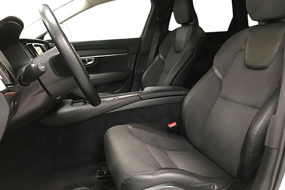 Volvo V90 Cross Country 13 of 30
