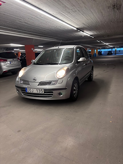 Nissan Micra 2 of 5
