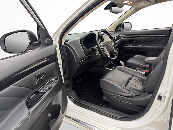 Mitsubishi Outlander 13 of 30