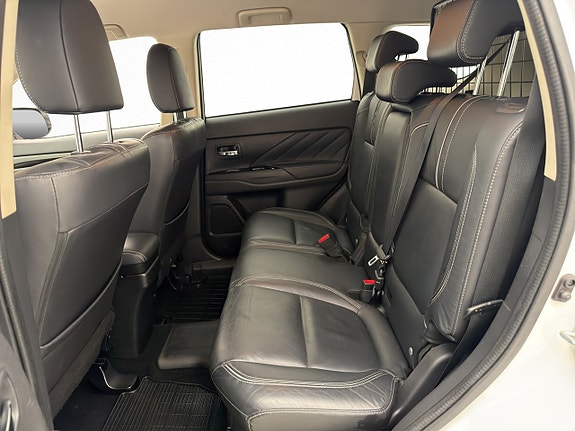Mitsubishi Outlander 15 of 30