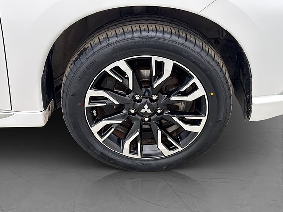 Mitsubishi Outlander 30 of 30