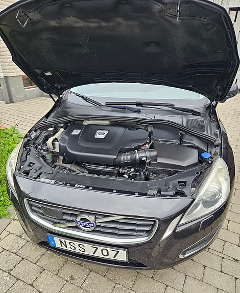 Volvo S60 5 of 8