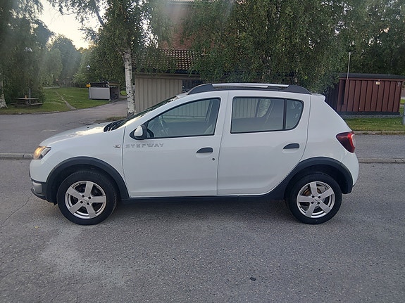 Dacia Sandero Stepway 4 of 14
