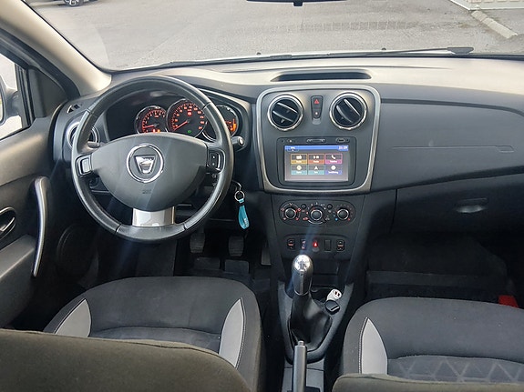 Dacia Sandero Stepway 10 of 14