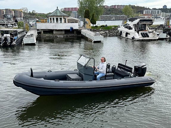 Rupert R7 | Evinrude 200 | 2020 4 of 5