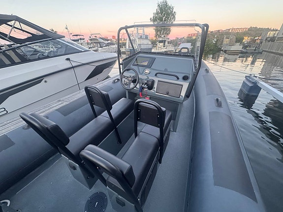 Rupert R7 | Evinrude 200 | 2020 7 of 8