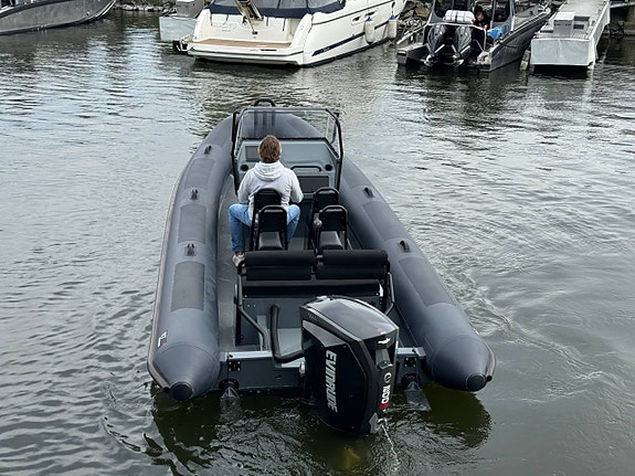 Rupert R7 | Evinrude 200 | 2020 5 of 5