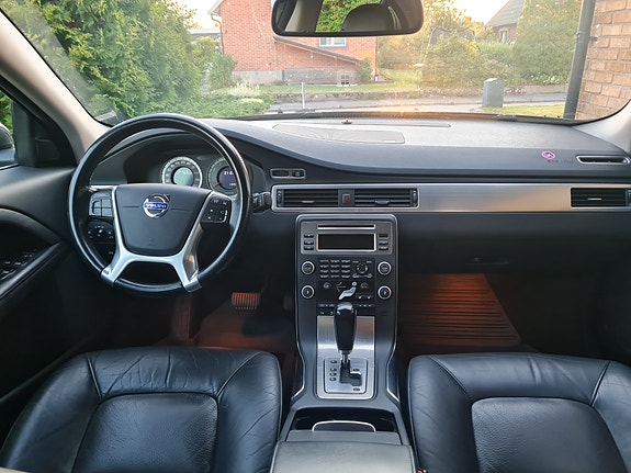 Volvo S80 4 of 5