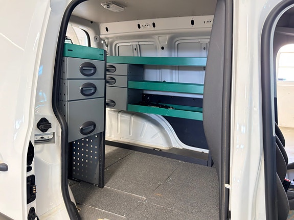 Volkswagen Caddy 16 of 21