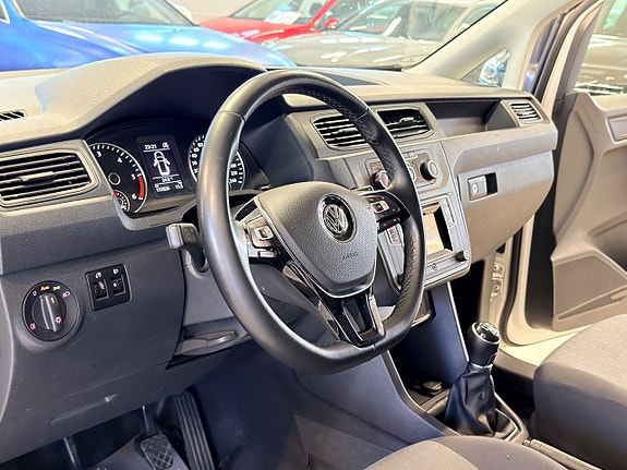Volkswagen Caddy 17 of 21