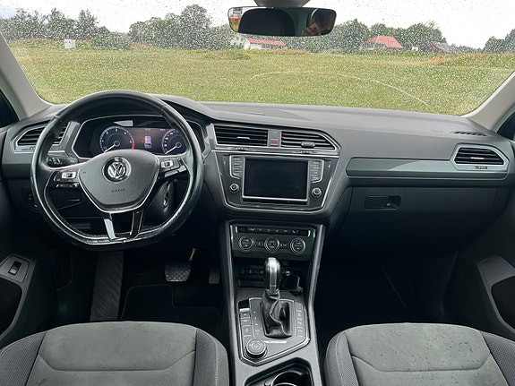 Volkswagen Tiguan 6 of 8