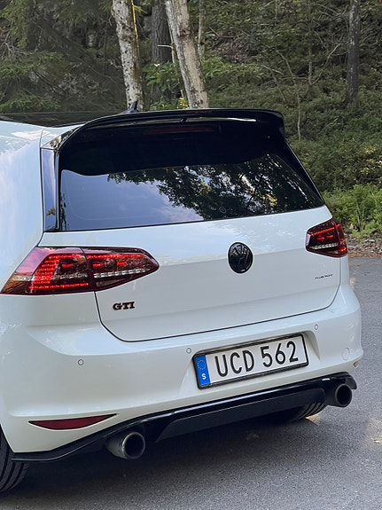 Volkswagen Golf VII 7 of 11