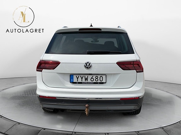 Volkswagen Tiguan 5 of 21