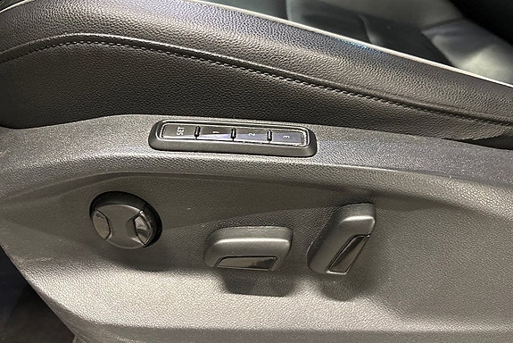 Volkswagen Tiguan 10 of 21