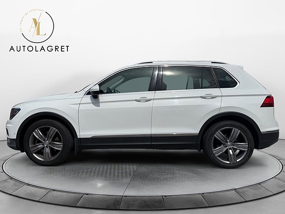 Volkswagen Tiguan 2 of 21