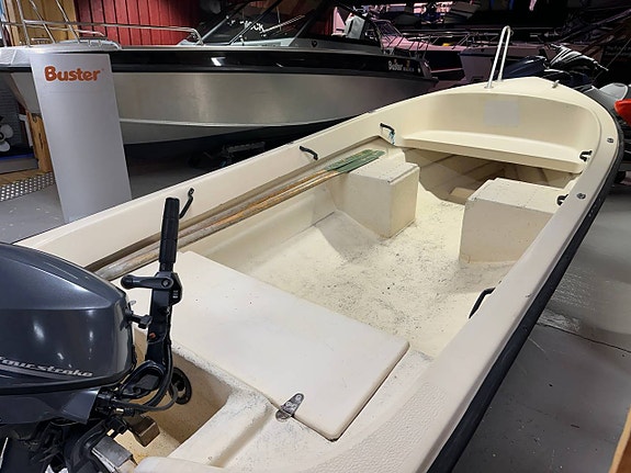 Interboat 475 / Yamaha F20 3 of 6