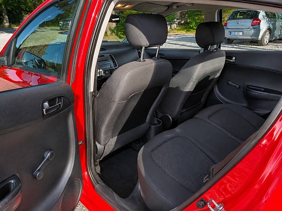 Hyundai i20 9 of 16