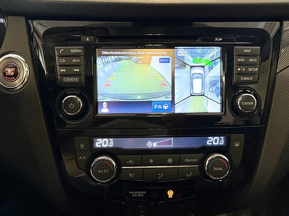 Nissan X-Trail 12 of 16