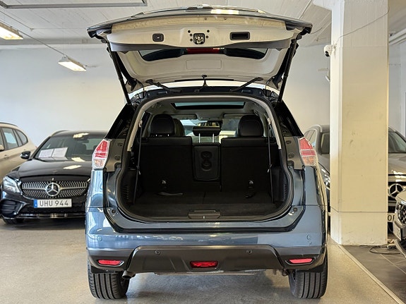Nissan X-Trail 9 of 16
