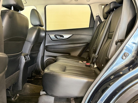 Nissan X-Trail 14 of 16
