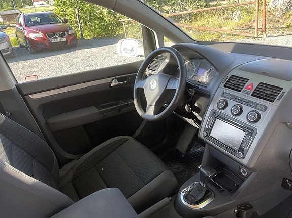 Volkswagen Touran 12 of 21