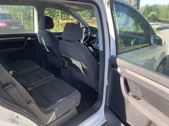 Volkswagen Touran 15 of 21