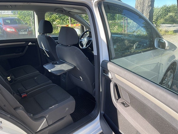 Volkswagen Touran 16 of 21
