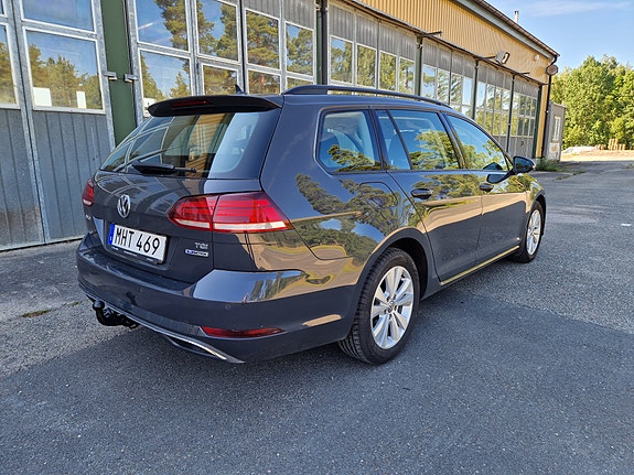 Volkswagen Golf VII 2 of 5