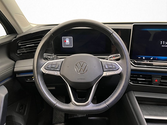 Volkswagen Tiguan 12 of 30