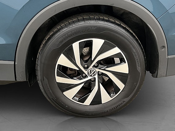 Volkswagen Tiguan 30 of 30