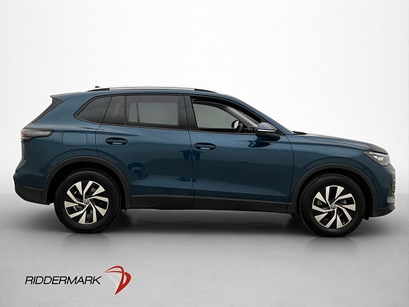 Volkswagen Tiguan 4 of 5