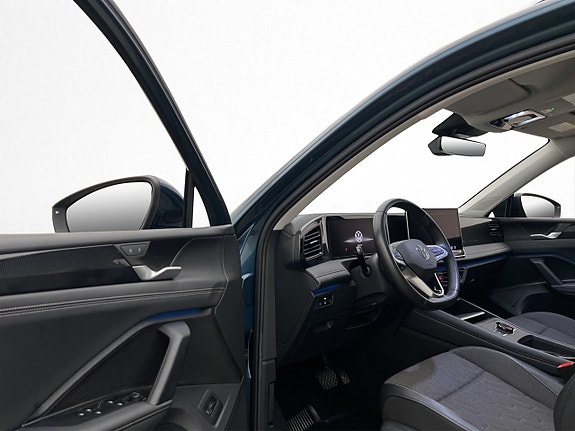 Volkswagen Tiguan 10 of 30