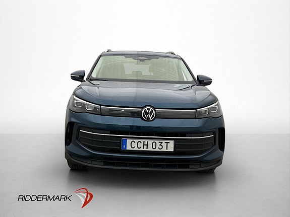 Volkswagen Tiguan 2 of 5