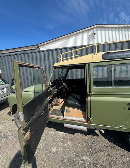 Land Rover 109 1969 photo 5